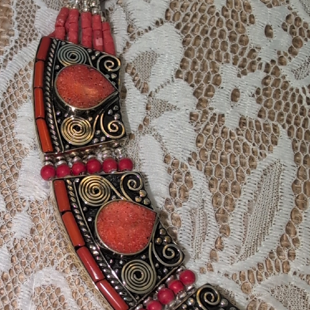 NWOT TIBETAN SILVER ARTISAN HANDCRAFTED BEADED Necklace - Picture 4 of 6
